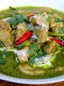 Thai Green Chicken Curry (Kaeng Khiao Wan Gai)